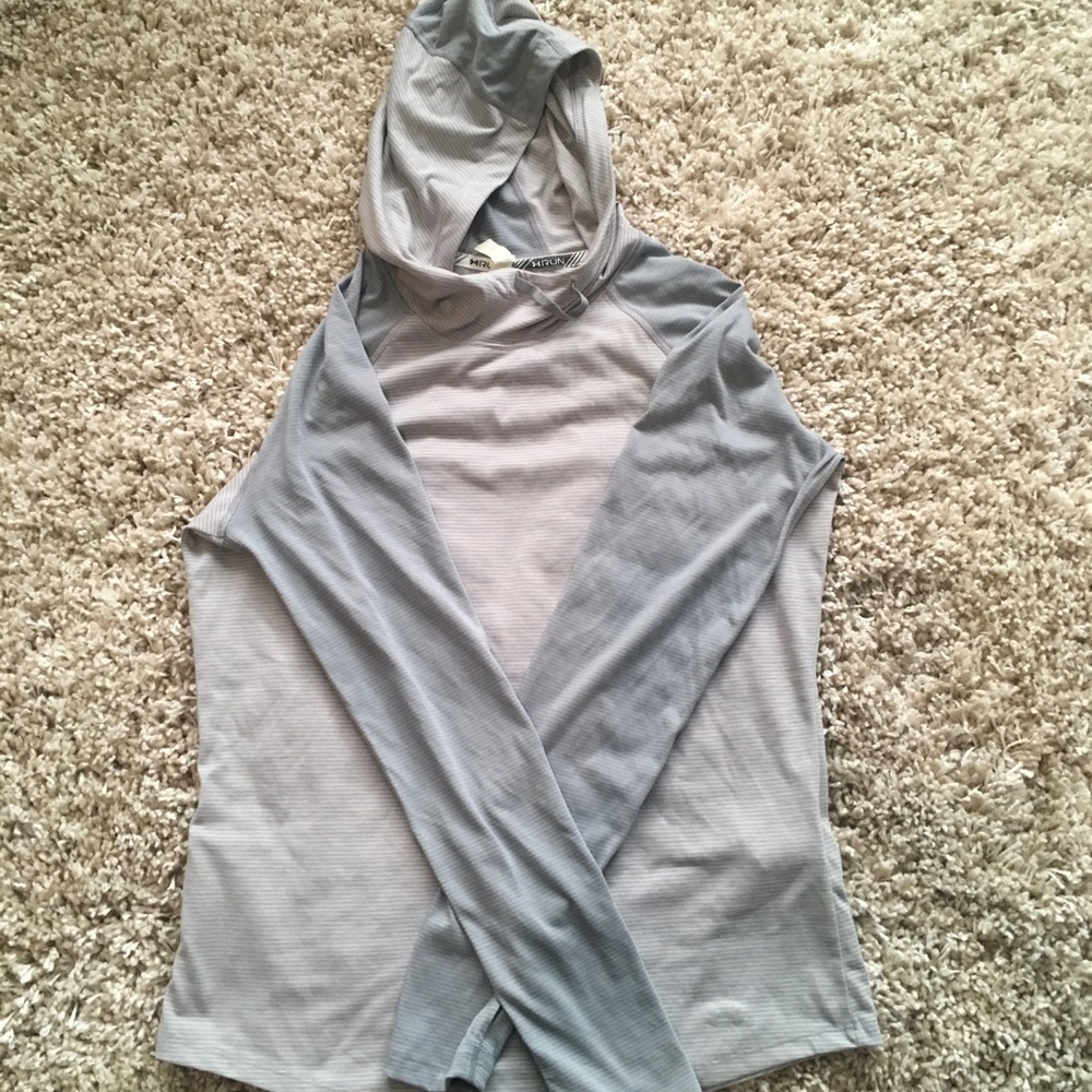 Under Armour running top